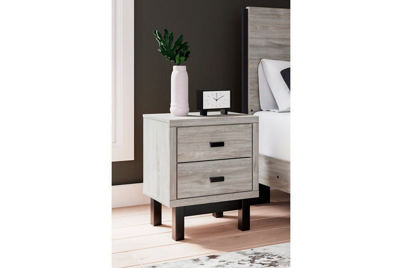 Vessalli Nightstand