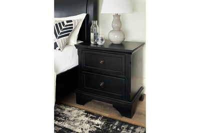 Chylanta Nightstand